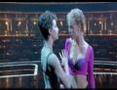 Elizabeth Berkley se fait plotter par sa prof de danse 